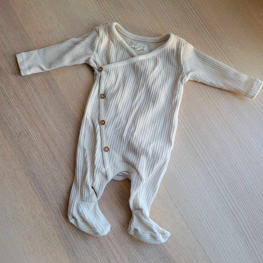 Grayson Collective Cream Croosover Footie Pjs